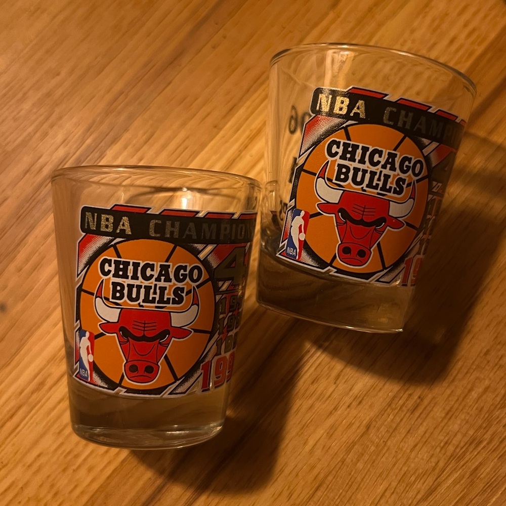 Vintage Chicago Bulls 1996 NBA Champions Shot Glass Set Michael Jordan Era